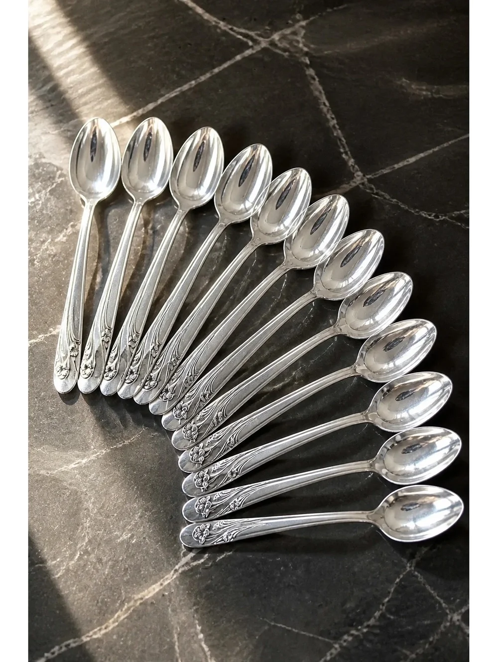 12 Holmes Edwards Silverplate Teaspoons 1 Dozen Vintage 1937 Spoon Lot